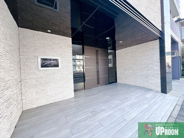 S-RESIDENCE平安通のエントランス