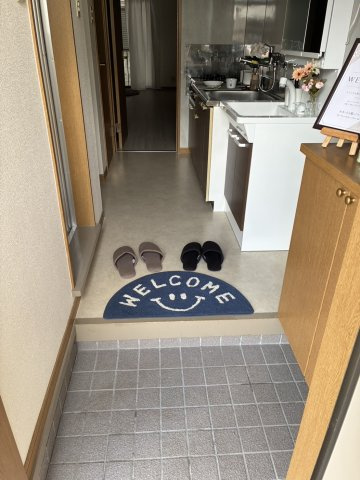 モカとそよ風のテラスの玄関