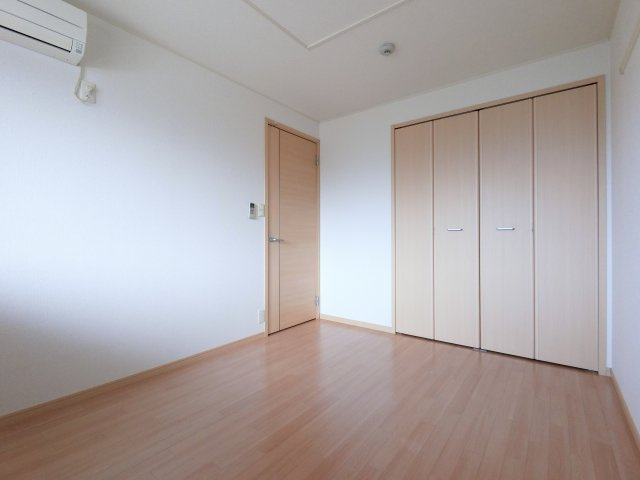 【寝室】