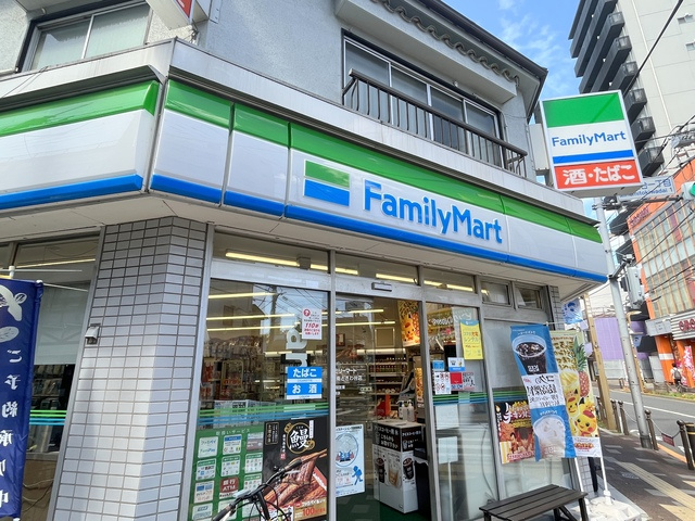 AZUL東山Ⅱのその他|ファミリーマート