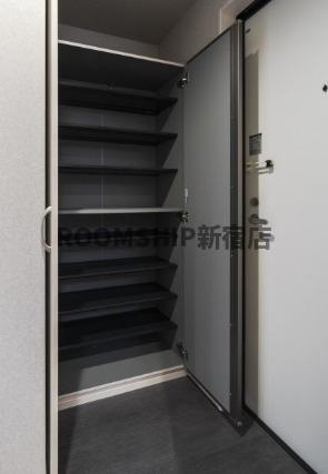 robot home 万町の玄関