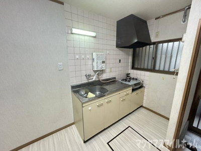 【キッチン】 | 泉町一丁目戸建賃貸