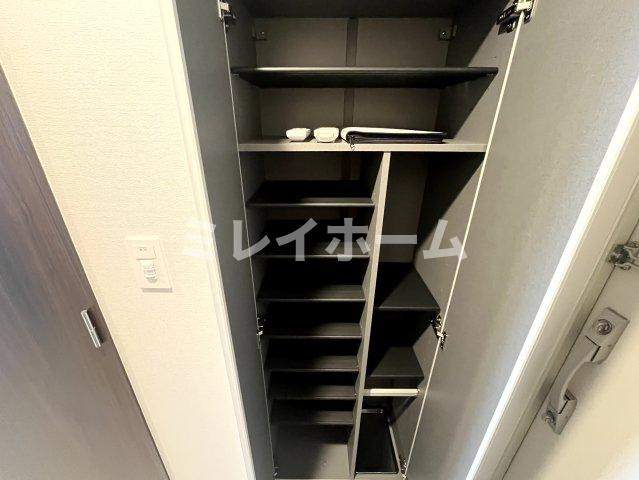 アークマーク南大井の玄関
