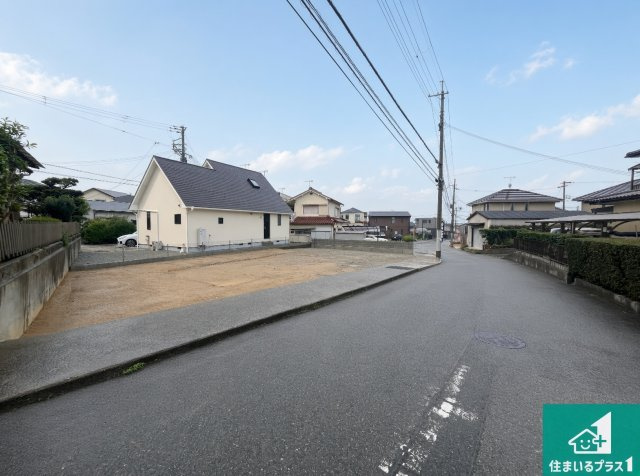 明石市魚住町金ケ崎　第1期　新築一戸建ての前面道路含む現地写真|周辺は落ち着いた街並みの住宅地！子育てがしやすい住環境です！まだ未完成ですが、現地でしかわからない事もございます。是非一度ご覧ください。