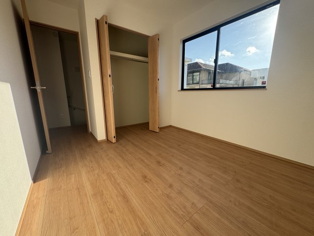 豊見城市我那覇（全2棟）ラストA号棟の洋室|A号棟　洋室5.25帖+収納付き♪