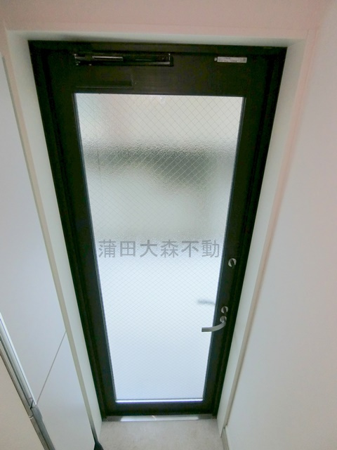 イリス糀谷の玄関