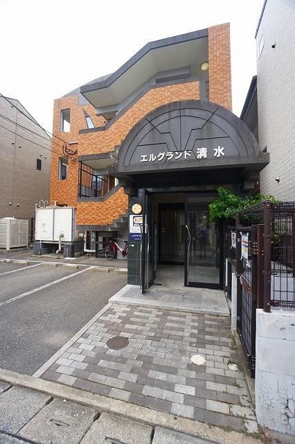 エルグランド清水の外観