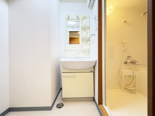 COCO北本町の独立洗面台