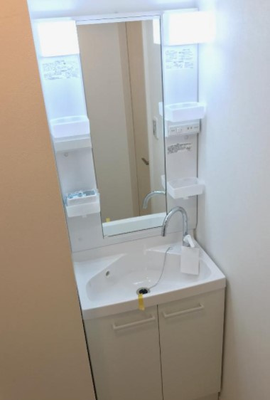 船橋市前原西８丁目のアパートの洗面所