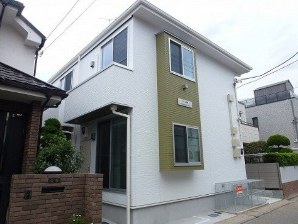 船橋市前原西８丁目のアパートのエントランス