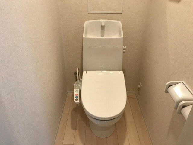 尼崎市常吉１丁目のアパートのトイレ|コンパクトで使いやすいトイレです