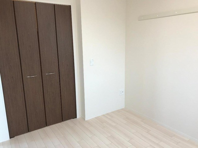 尼崎市常吉１丁目のアパートの寝室|開放的な寝室です