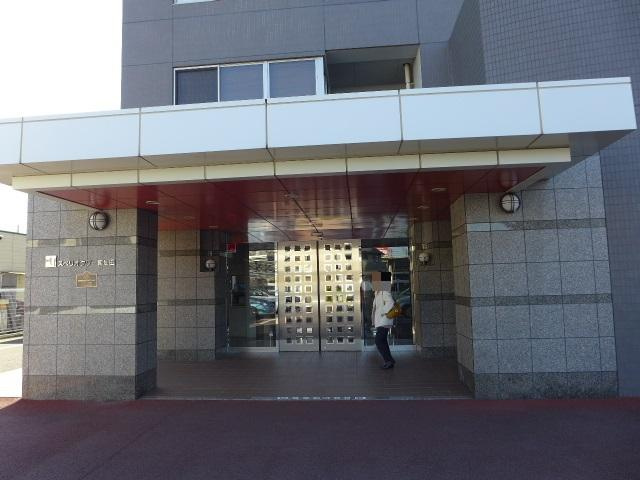 徒歩圏内にスーパーやコンビニがあって生活便利！国道33号線や環状線へも近くの広範囲へのアクセス良好な立地です♪