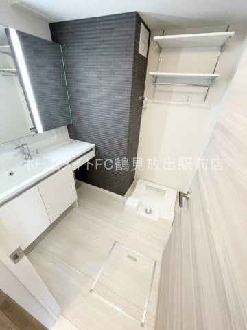 大阪市鶴見区放出東３丁目のアパートの洗面所