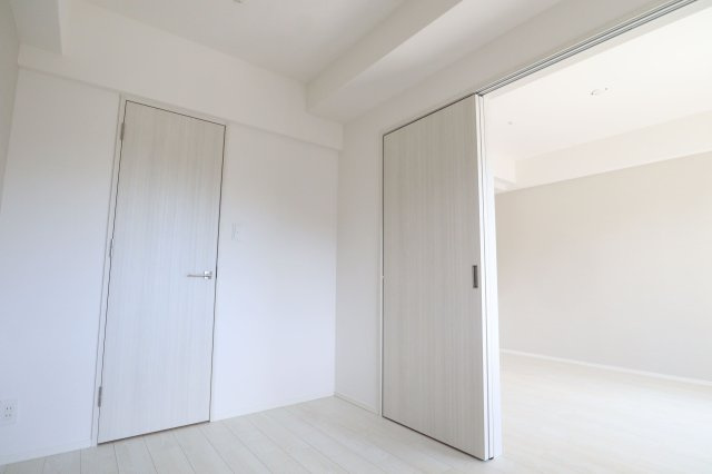 スプランディッド新大阪Ⅷの洋室