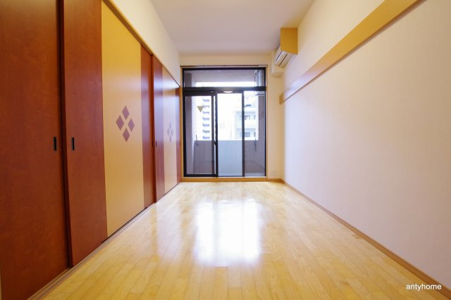 フォレステージュ江坂垂水町　仲介手数料無料の居間・リビング