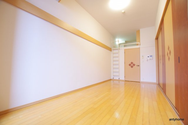 フォレステージュ江坂垂水町　仲介手数料無料の居間・リビング