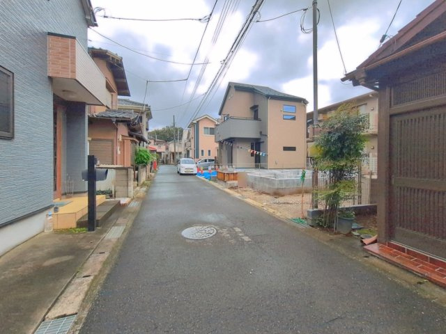ふじみ野市亀久保の新築一戸建の前面道路含む現地写真