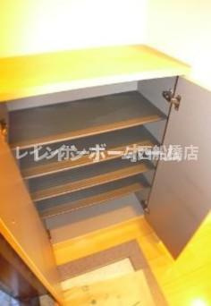 ギルウェル行徳の玄関
