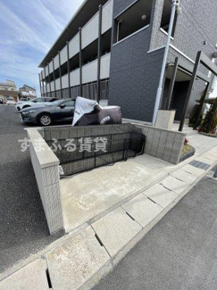 【エントランス】 | 【D-room】シェノン二本木新町　安城市二本木新町
