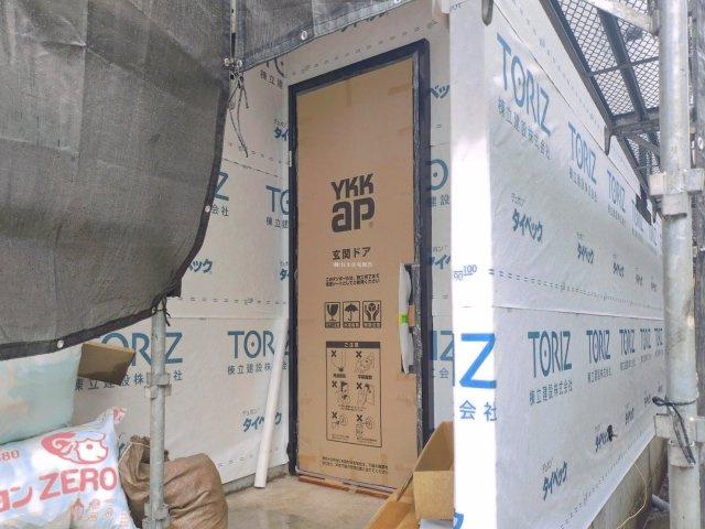 富士見市羽沢２丁目の新築一戸建の玄関