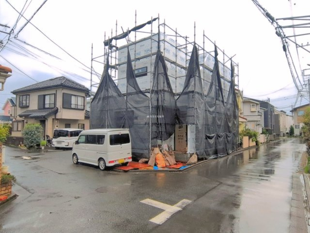 富士見市羽沢２丁目の新築一戸建の前面道路含む現地写真