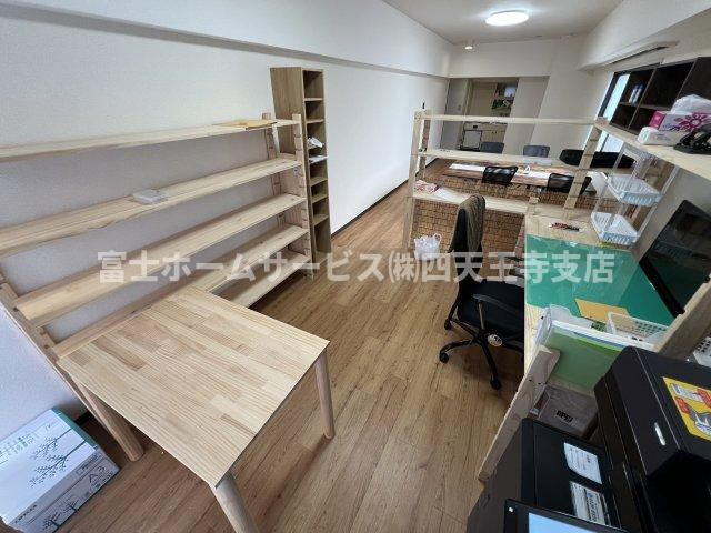 グランドメゾン大手前の洋室