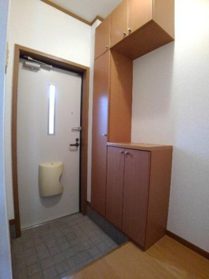 【玄関】 | スカイタウン飯塚Ⅱ | 毎日通る玄関はこちらです