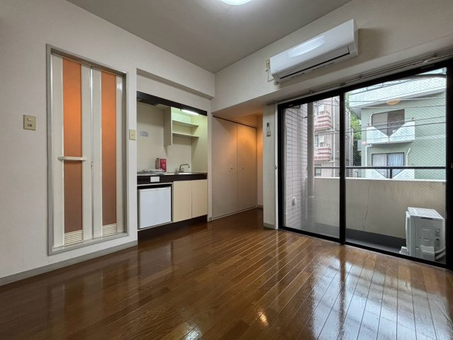 川崎市多摩区西生田２丁目の賃貸マンションの居間・リビング