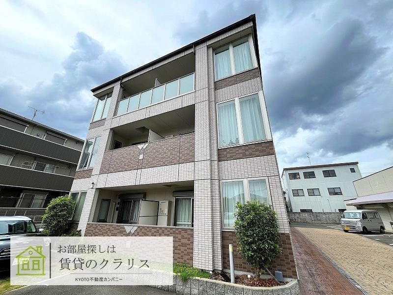 アジュールコート久世の外観