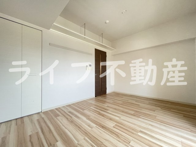 Ｍ’プラザ布施駅前参番館の居間・リビング|こちらのリビングで趣味の時間をお楽しみください