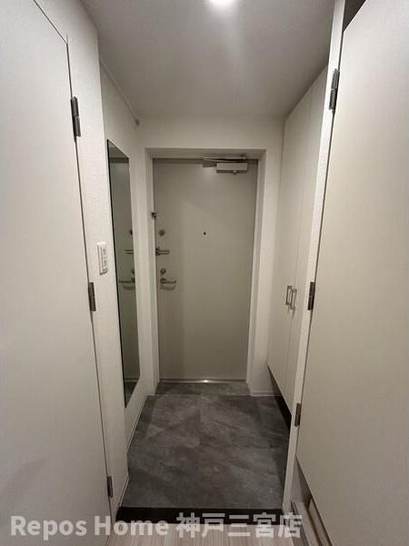 セレニテ神戸ミラクの玄関