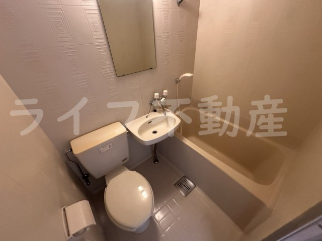 大宝森ノ宮ロイヤルハイツの浴室|落ち着いた空間のお風呂です