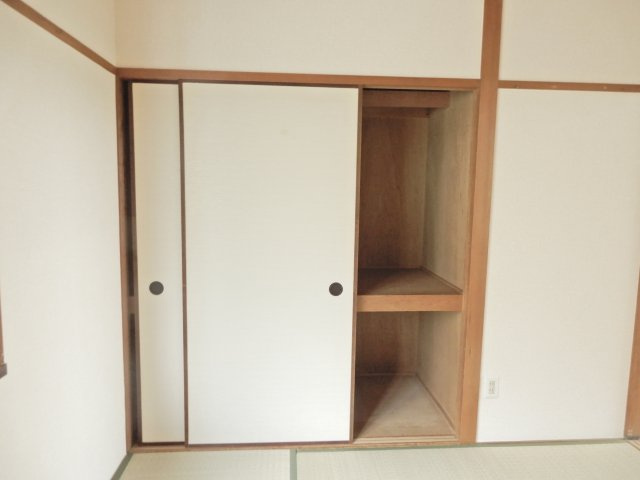 ヴィクトリアコート登町の収納