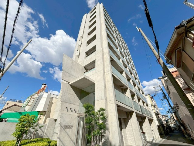 セイワパレス東三国駅前の外観