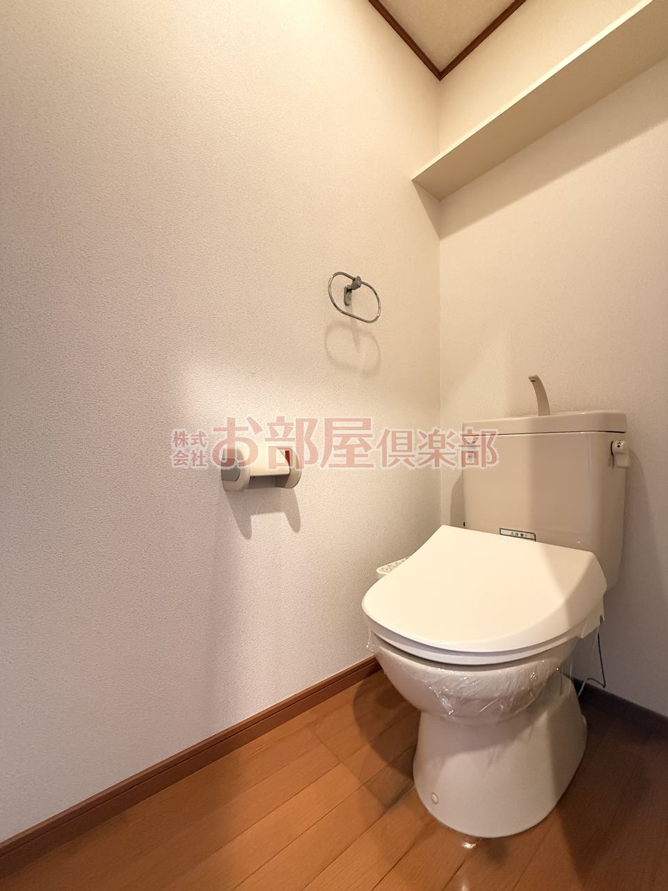 エテルネルソレイユⅢのトイレ|落ち着いた色調のトイレです