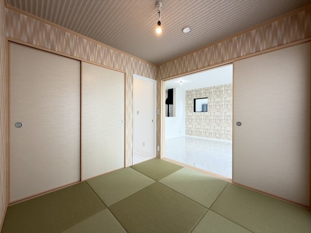 南城市玉城前川（全3棟）の和室|1号棟　和室4.5帖+収納付き♪
