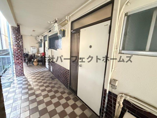 ヒロミマンションの玄関|ゆったりとした玄関です
