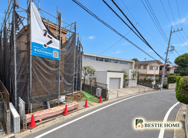 ■BESTie100■駐車2台♪前面道路6m以上×2駅利用可×対面式キッチンの前面道路含む現地写真|前面道路含む現地写真です。

