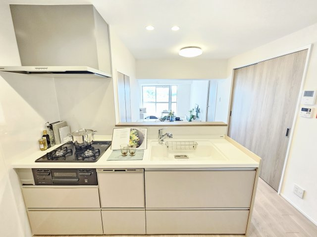 日商岩井芦屋翠ヶ丘マンションのキッチン