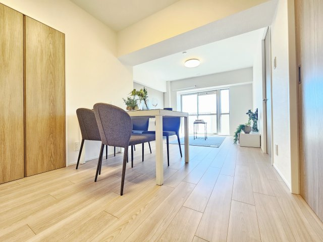 日商岩井芦屋翠ヶ丘マンションの居間・リビング