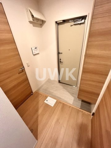 グランスタ花山の玄関