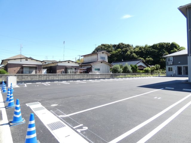 カーサ・ドマーニ　B棟の駐車場