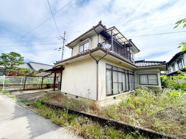 八木沢　中古住宅の外観