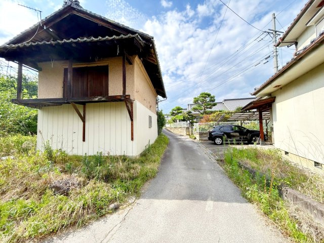 八木沢 中古住宅 閑静な住宅街に佇む、ゆとりの6DK♪ | 上田市八木沢の