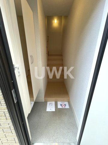 アクティ勧修の玄関
