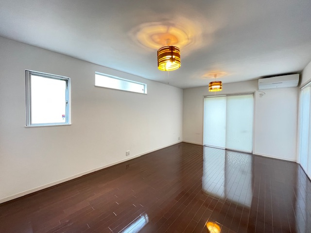彩都あさぎ2丁目戸建の洋室