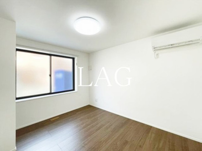 【居間・リビング】 | ハイスタンダード堀切 | 洋室のお部屋です。