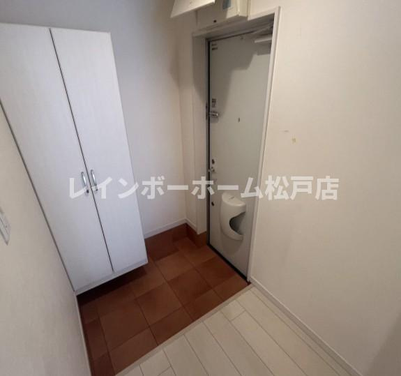 特典：仲介手数料が半額です!!の玄関