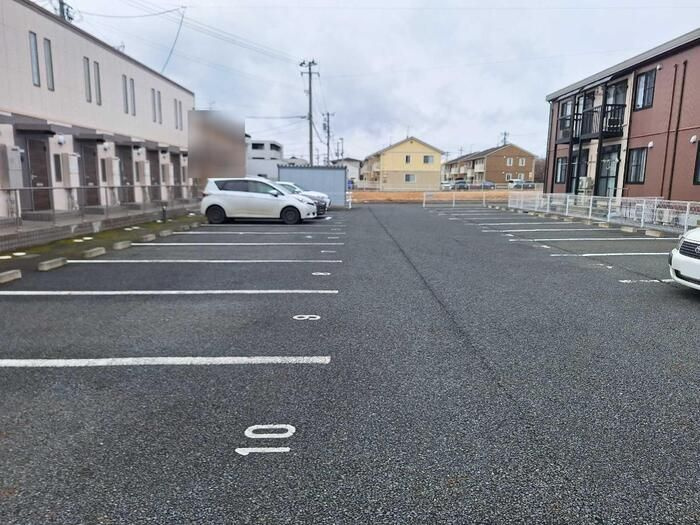 リースランド向中野　Ａの駐車場